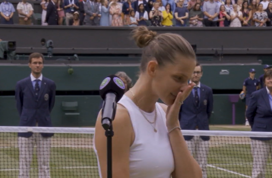 Tenisačice plaču nakon finala Wimbledona